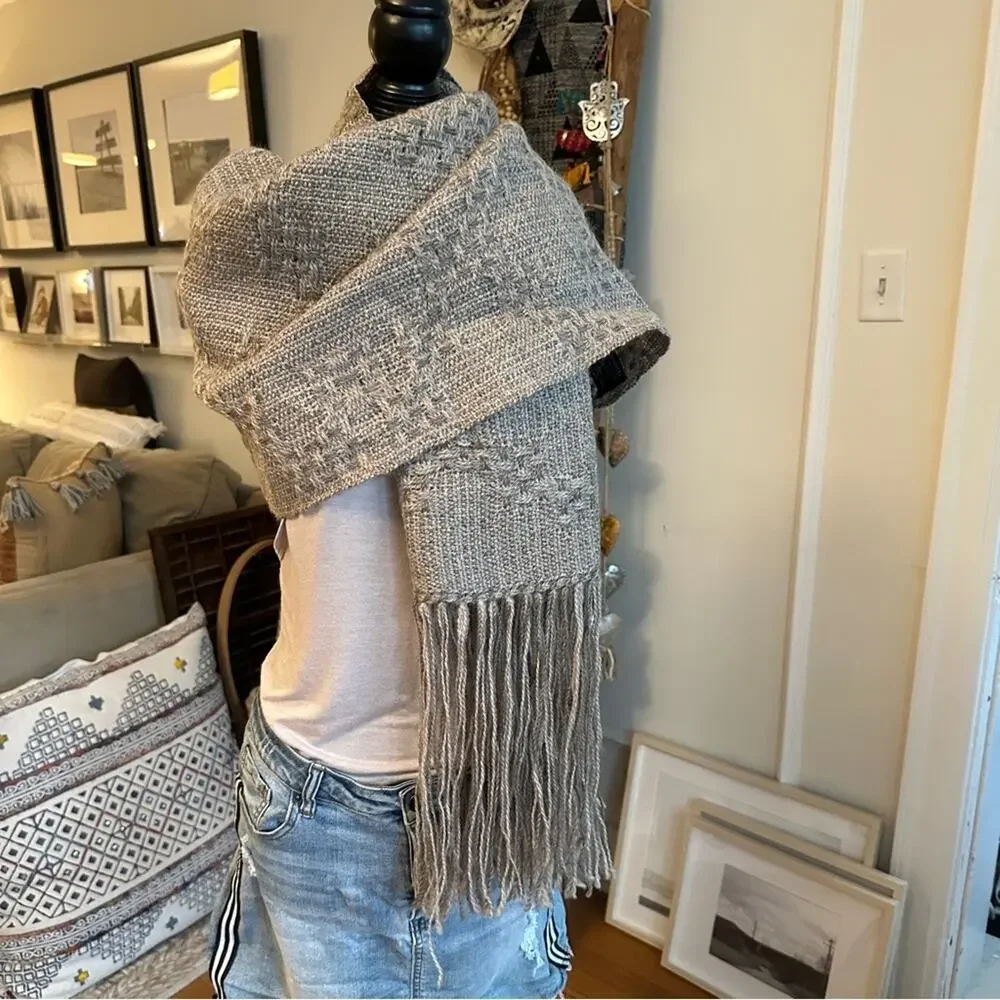 GENOPALETTE women's scarf shawl 100% undyed wool